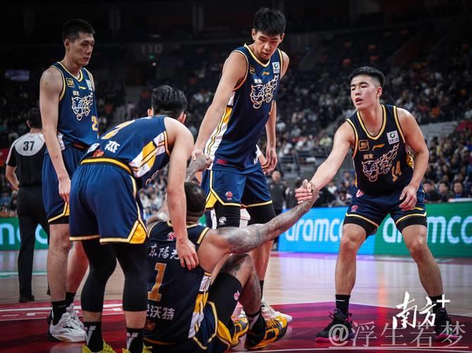 CBA季后赛竞争白热化 各队激烈角逐